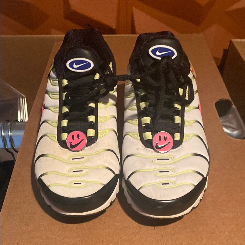 Nike Air Max Sneakers with Smiley Face Have a nice day